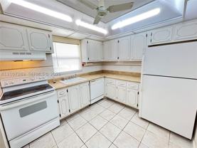 403 Sw Natura Ave #F - Photo 1 of 1