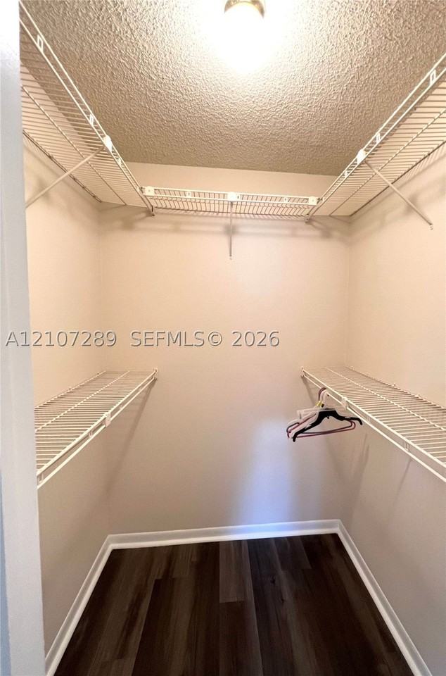 403 Sw Natura Ave #F - Photo 7 of 17
