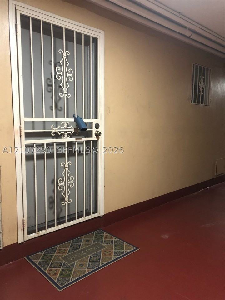 140 Royal Palm Rd #116