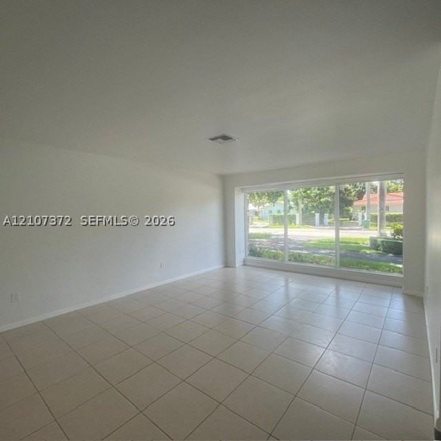 11205 Sw 72nd Ave - Photo 2 of 9