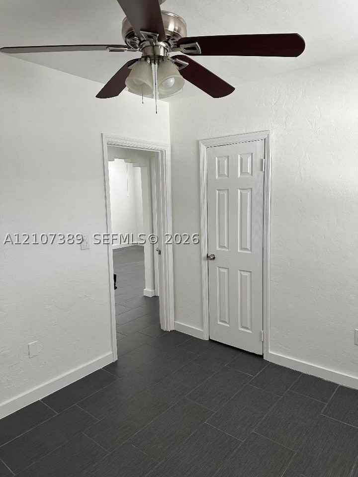 154 Sw 18th Ct #2 - Photo 4 of 16
