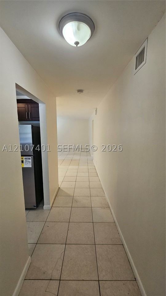 1524 Sw 5th Pl #C - Photo 3 of 13