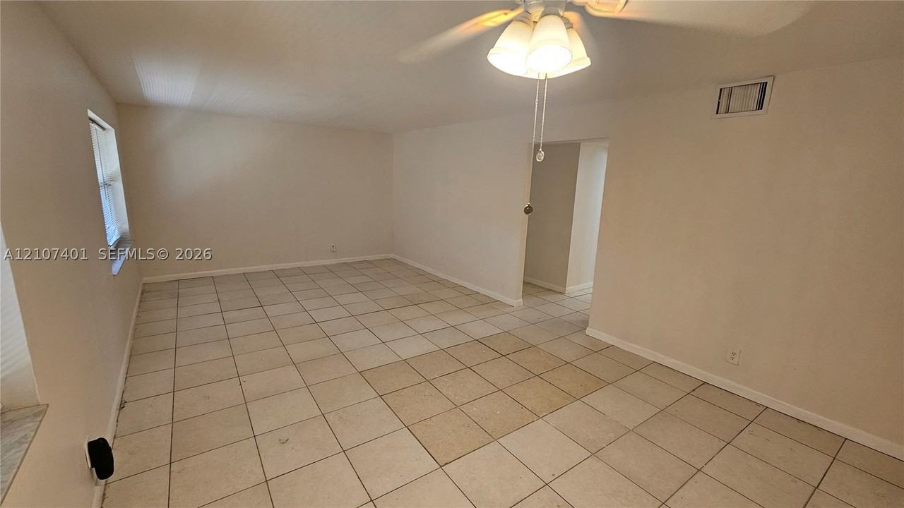 1524 Sw 5th Pl #C - Photo 7 of 13