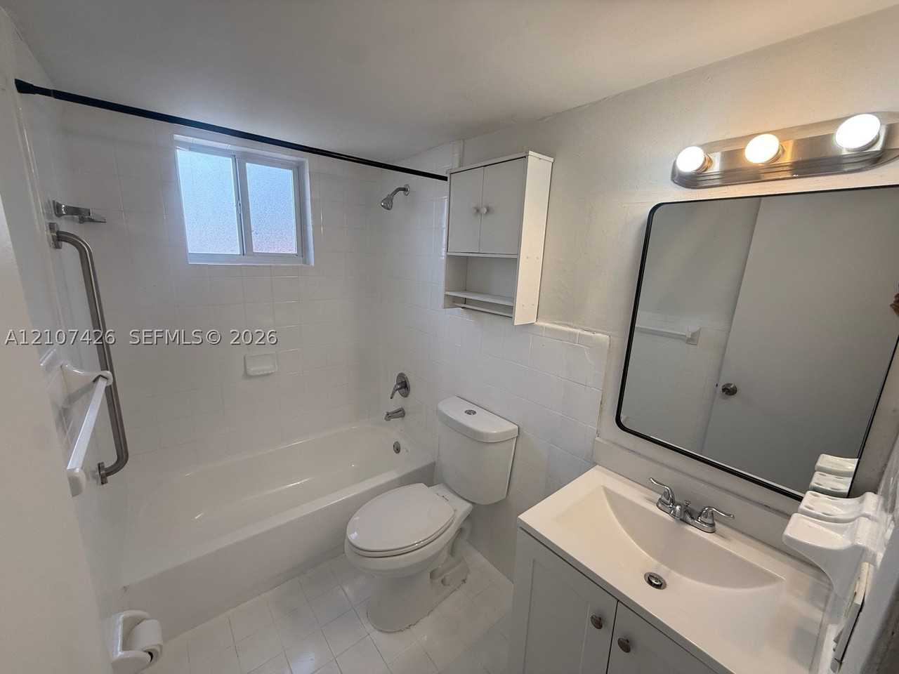 130 W 9th St #1 - Photo 2 of 11