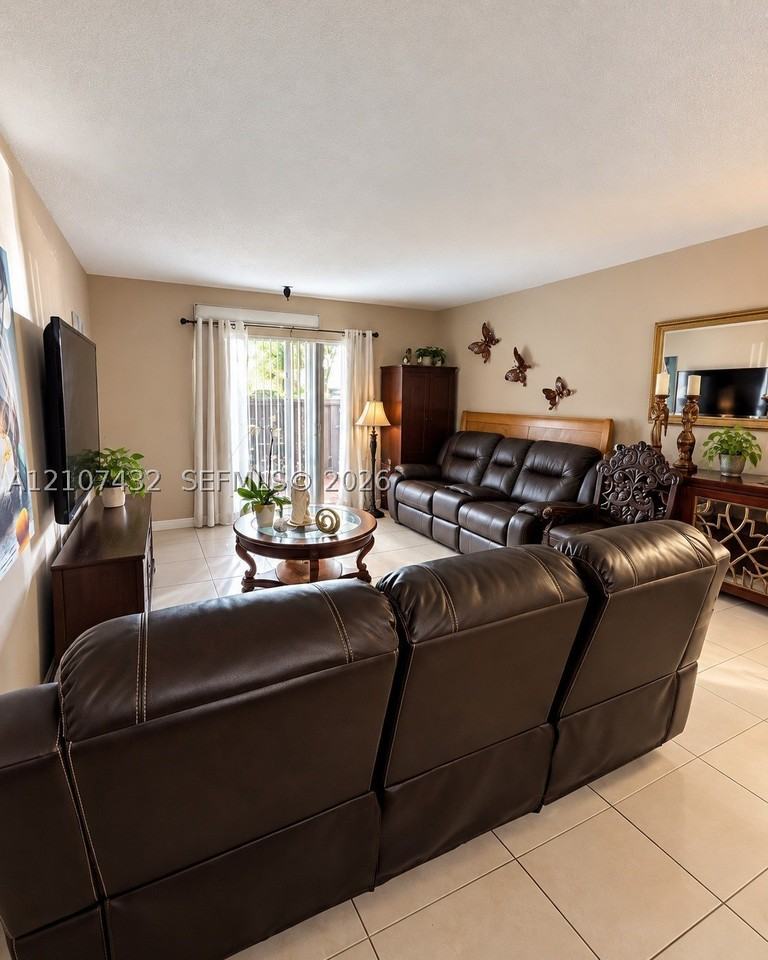 10740 N Kendall Dr #L9 - Photo 2 of 22