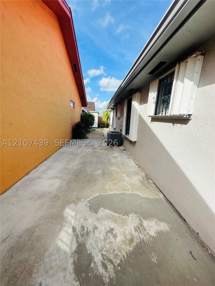 2549 W 73rd Pl - Photo 3 of 11