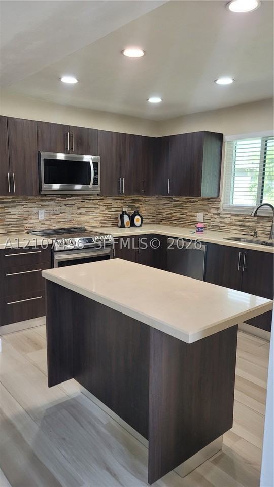330 Racquet Club Rd #204 - Photo 7 of 26