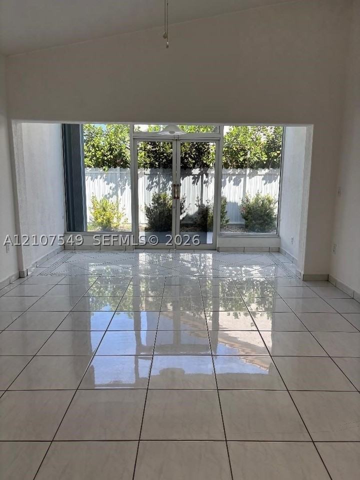 8995 Nw 148th St #8995 - Photo 4 of 27
