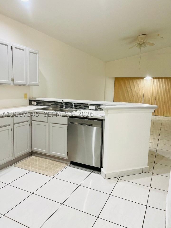 8995 Nw 148th St #8995 - Photo 6 of 27