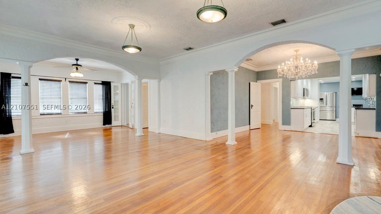 1676 Sw 11th St - Photo 5 of 50