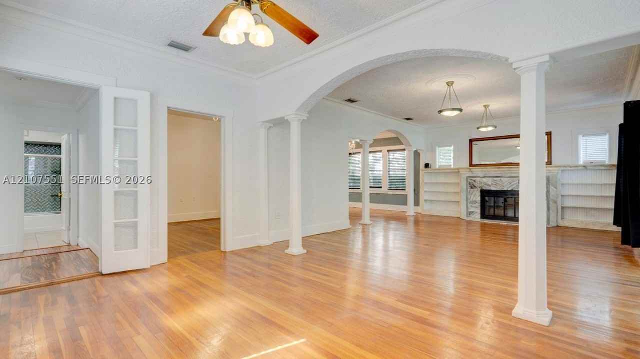 1676 Sw 11th St - Photo 6 of 50