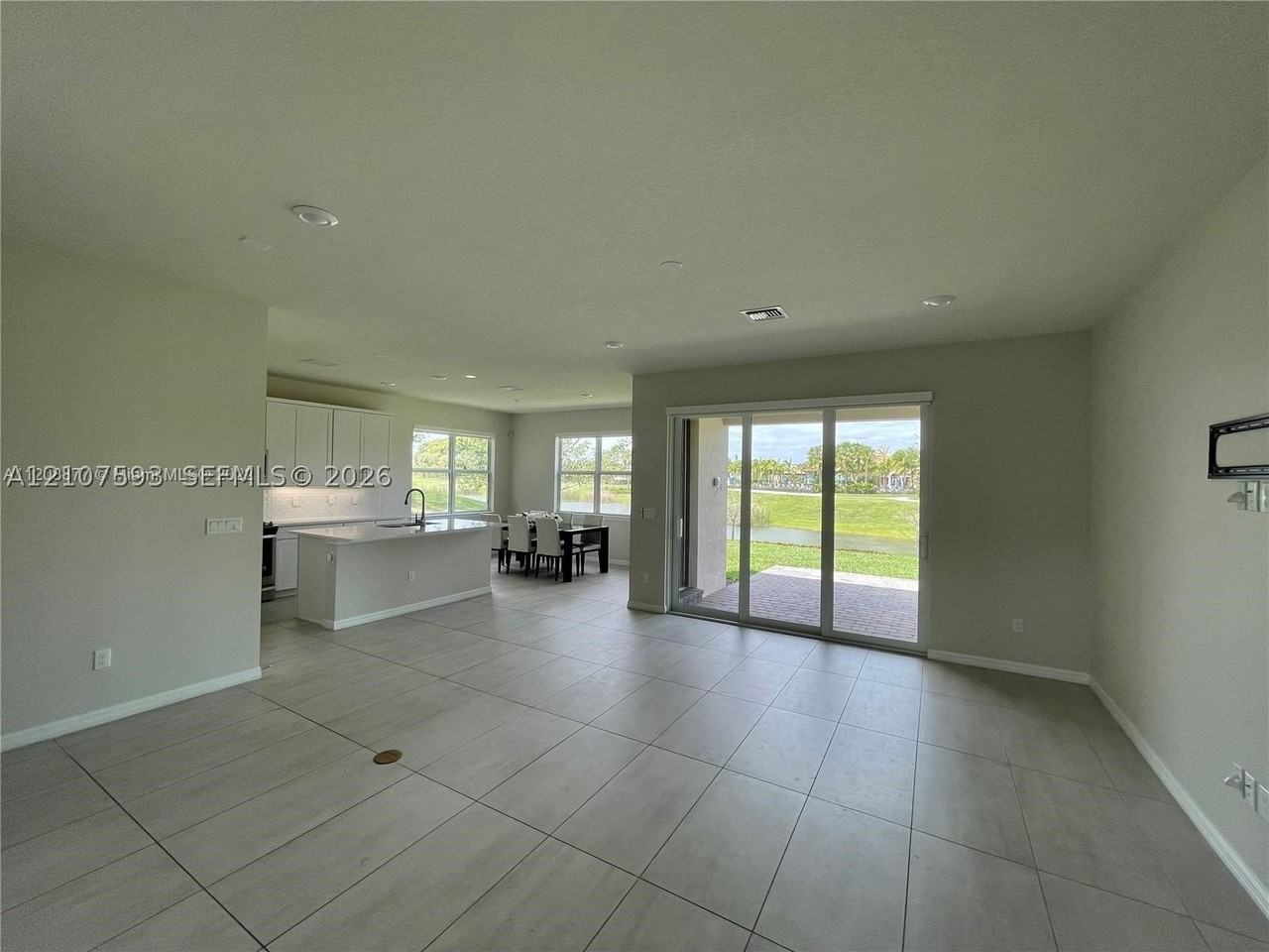 4615 Greenway Dr - Photo 2 of 32