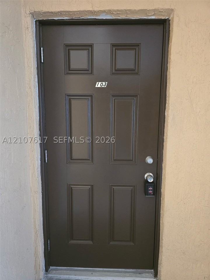 17415 Nw 75th Pl #103 - Photo 3 of 27