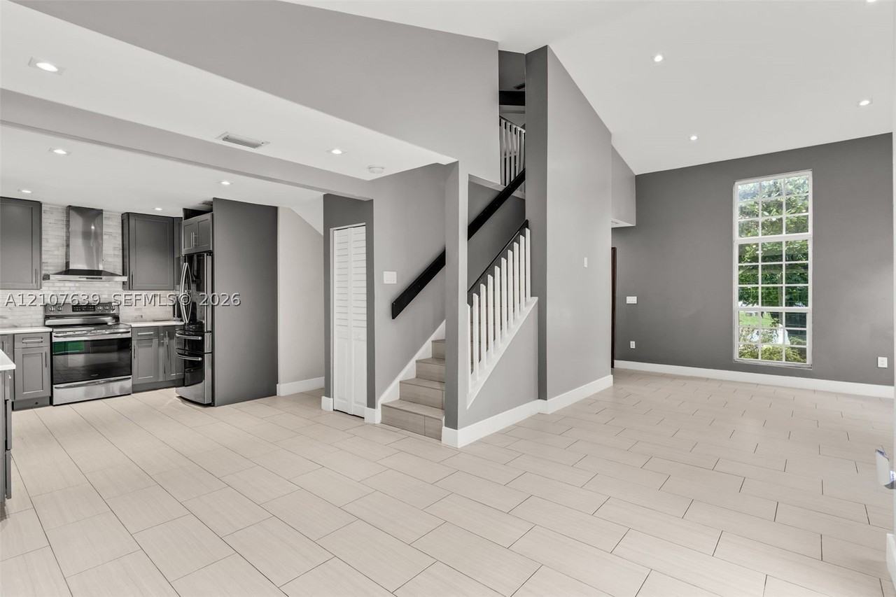 11735 Sw 114th Ter #11735 - Photo 6 of 35