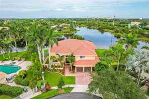 featured image of 1333 Sw 175th Way #1333