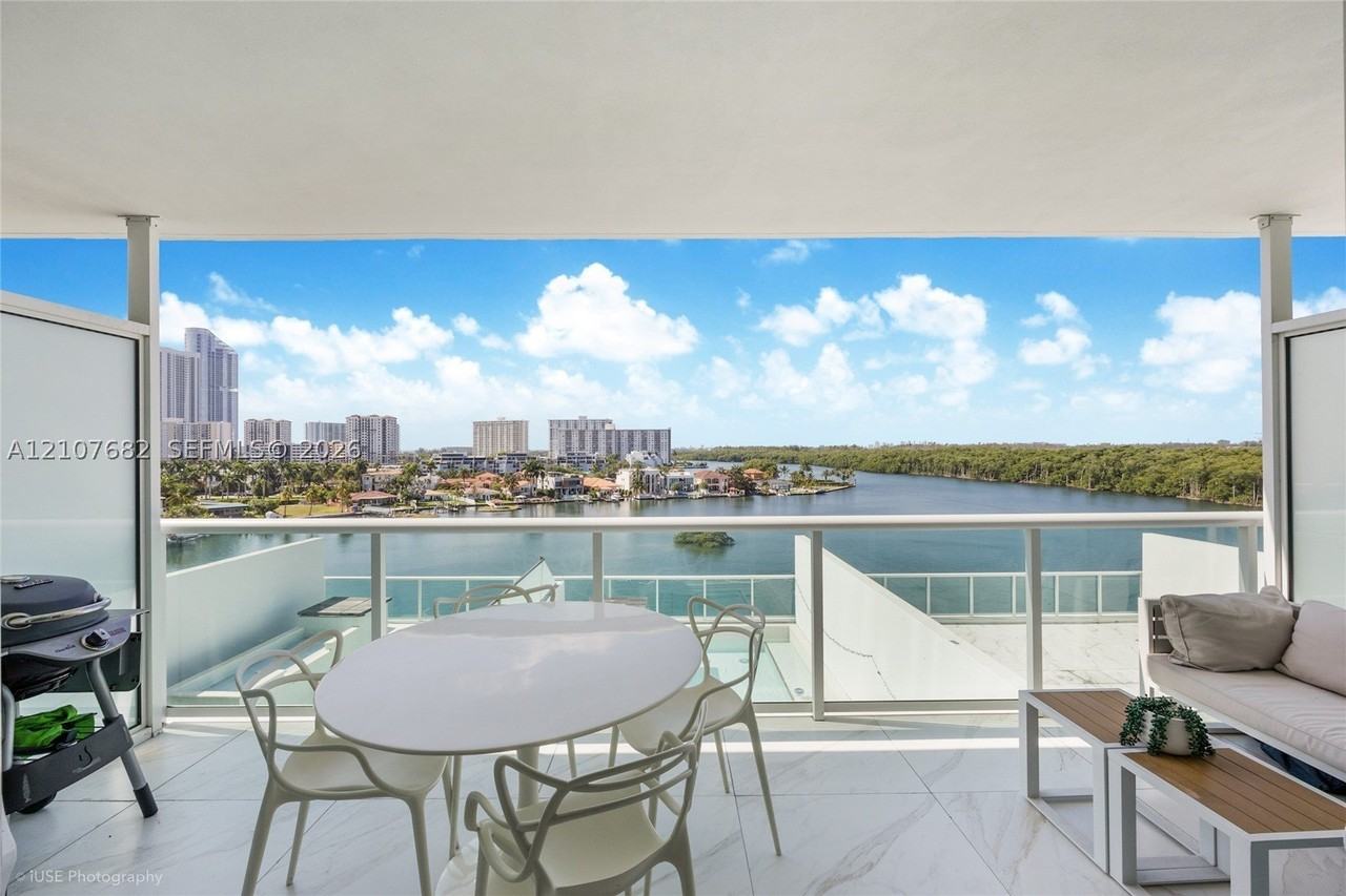 400 Sunny Isles Blvd #704 - Photo 6 of 18