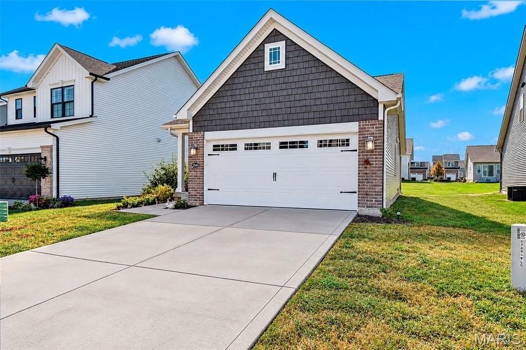 2369 Windswept Farms Dr - Photo 2 of 40