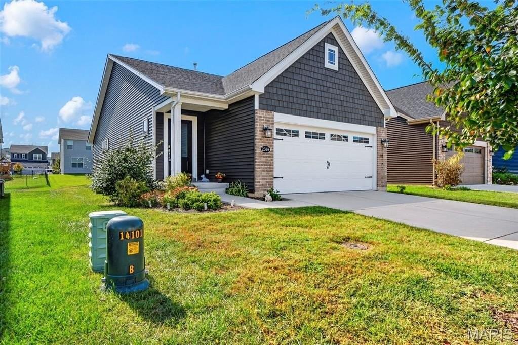 2369 Windswept Farms Dr - Photo 3 of 40