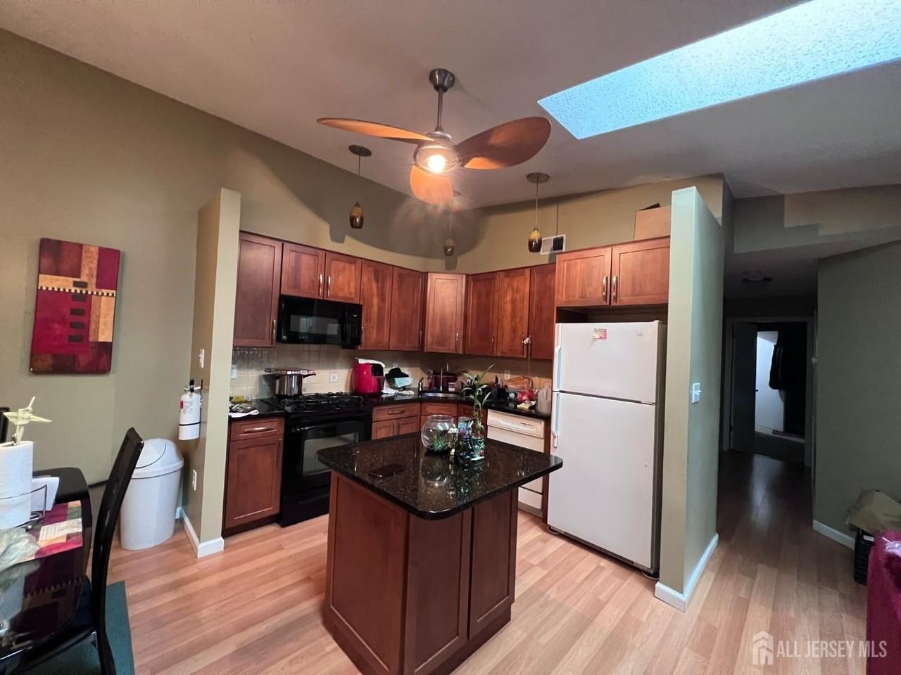 87 Rachel Ct #4524 - Photo 2 of 16