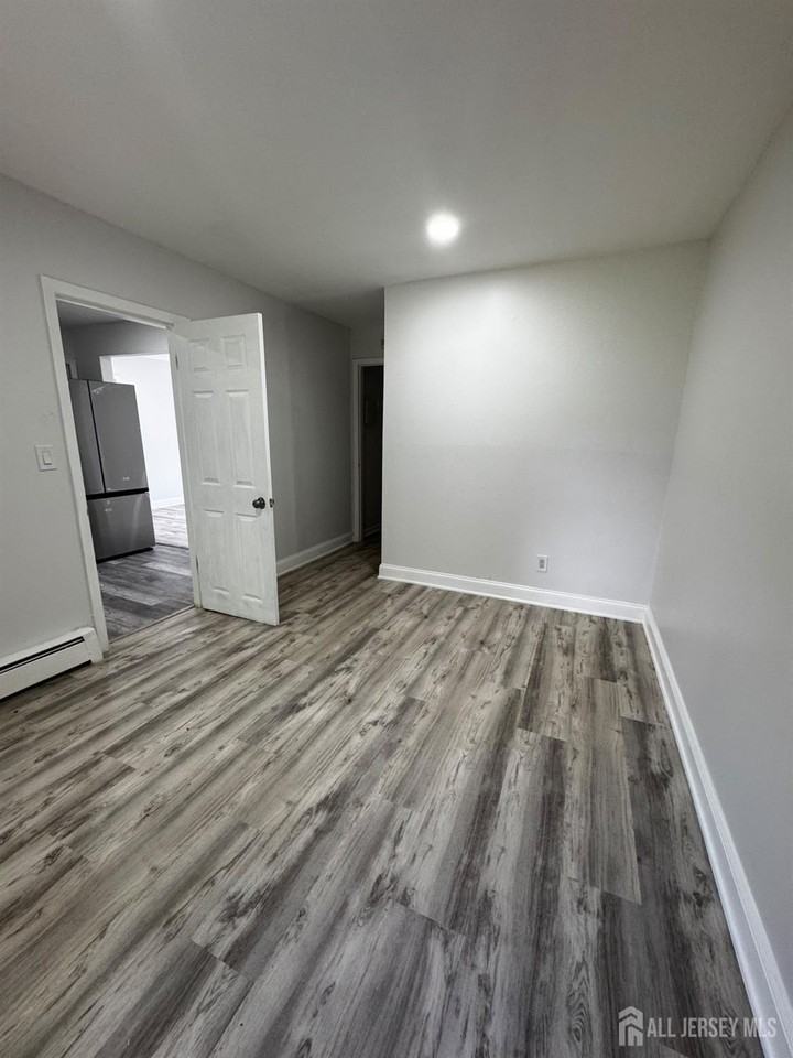55 Morris St - Photo 7 of 21