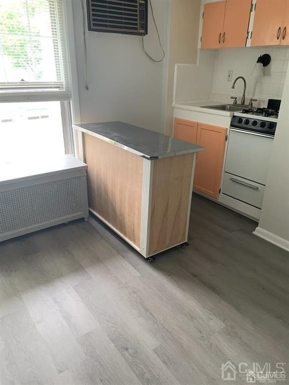 76 S Adelaide Ave #7 - Photo 4 of 14