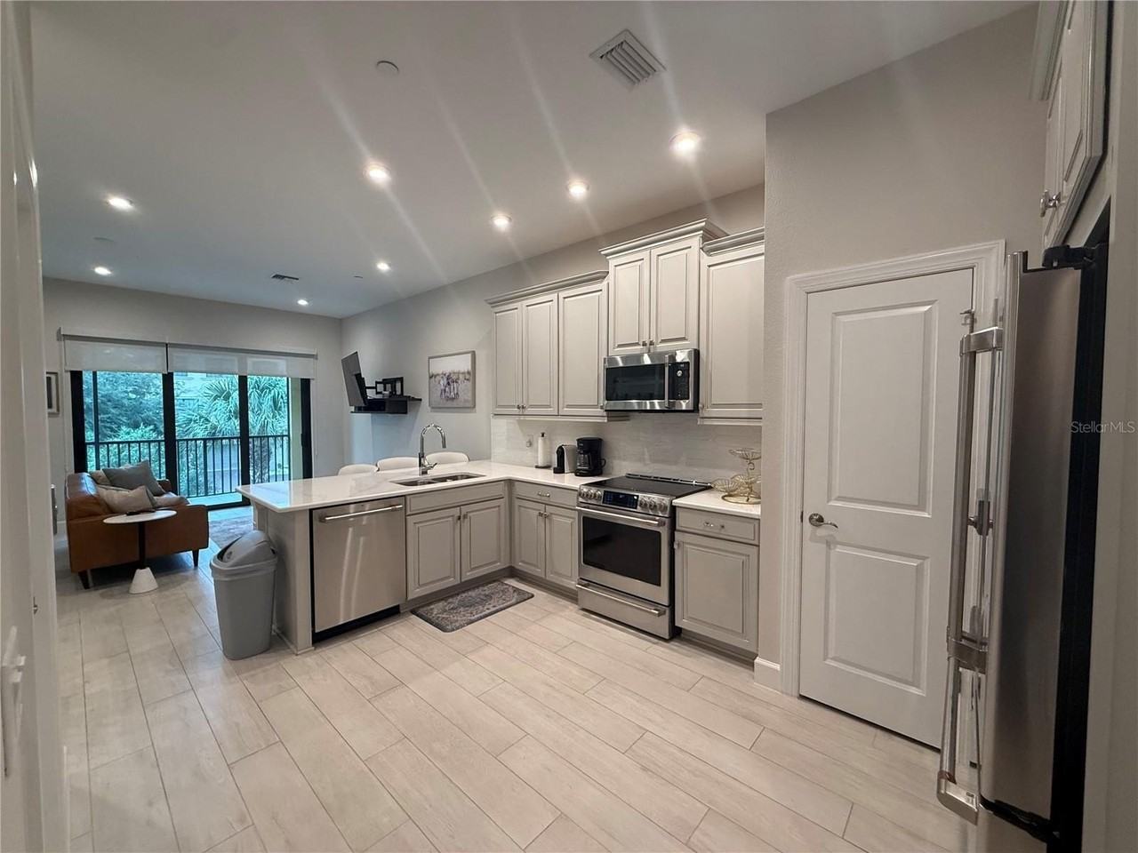 5544 Cannes Cir - Photo 7 of 21