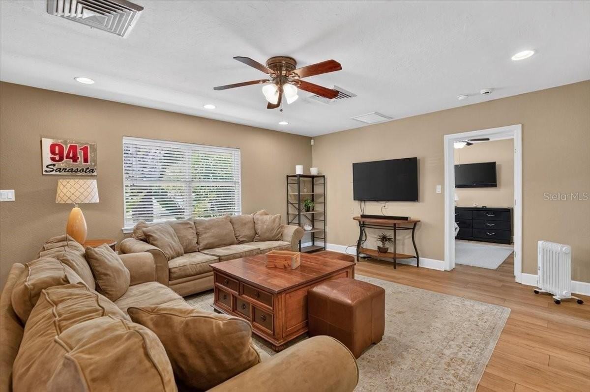 2755 S East Ave - Photo 6 of 25