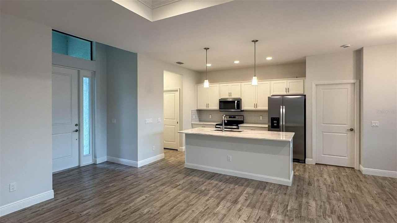 4837 Sunburst Ave - Photo 4 of 25