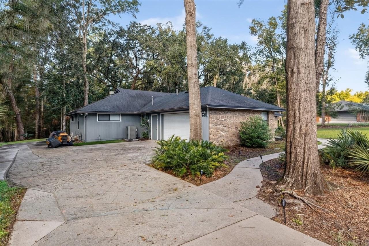 1326 Nw 57th St - Photo 3 of 44