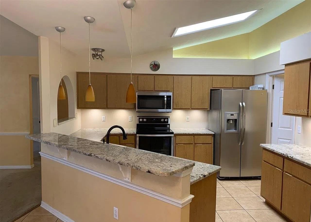 8019 Sw 51st Ln - Photo 2 of 10