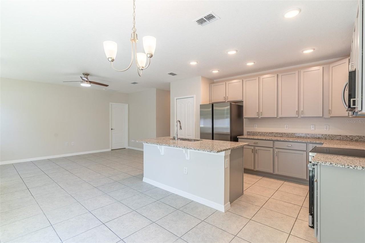 4925 Jackson St - Photo 2 of 27