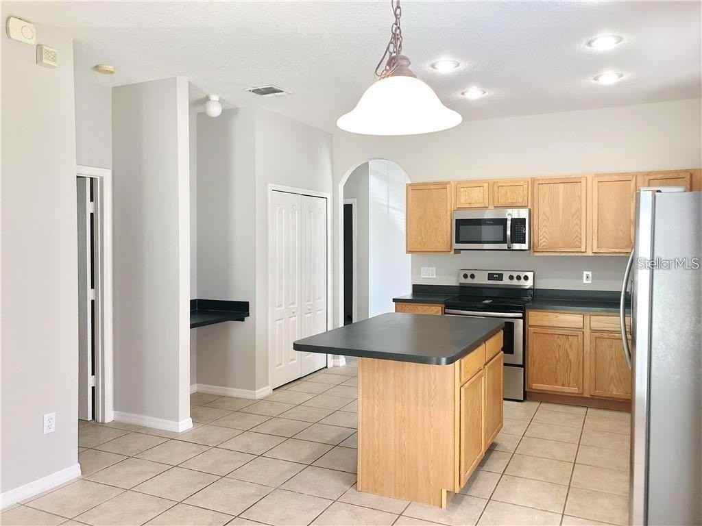 112 Belgian Way - Photo 3 of 10