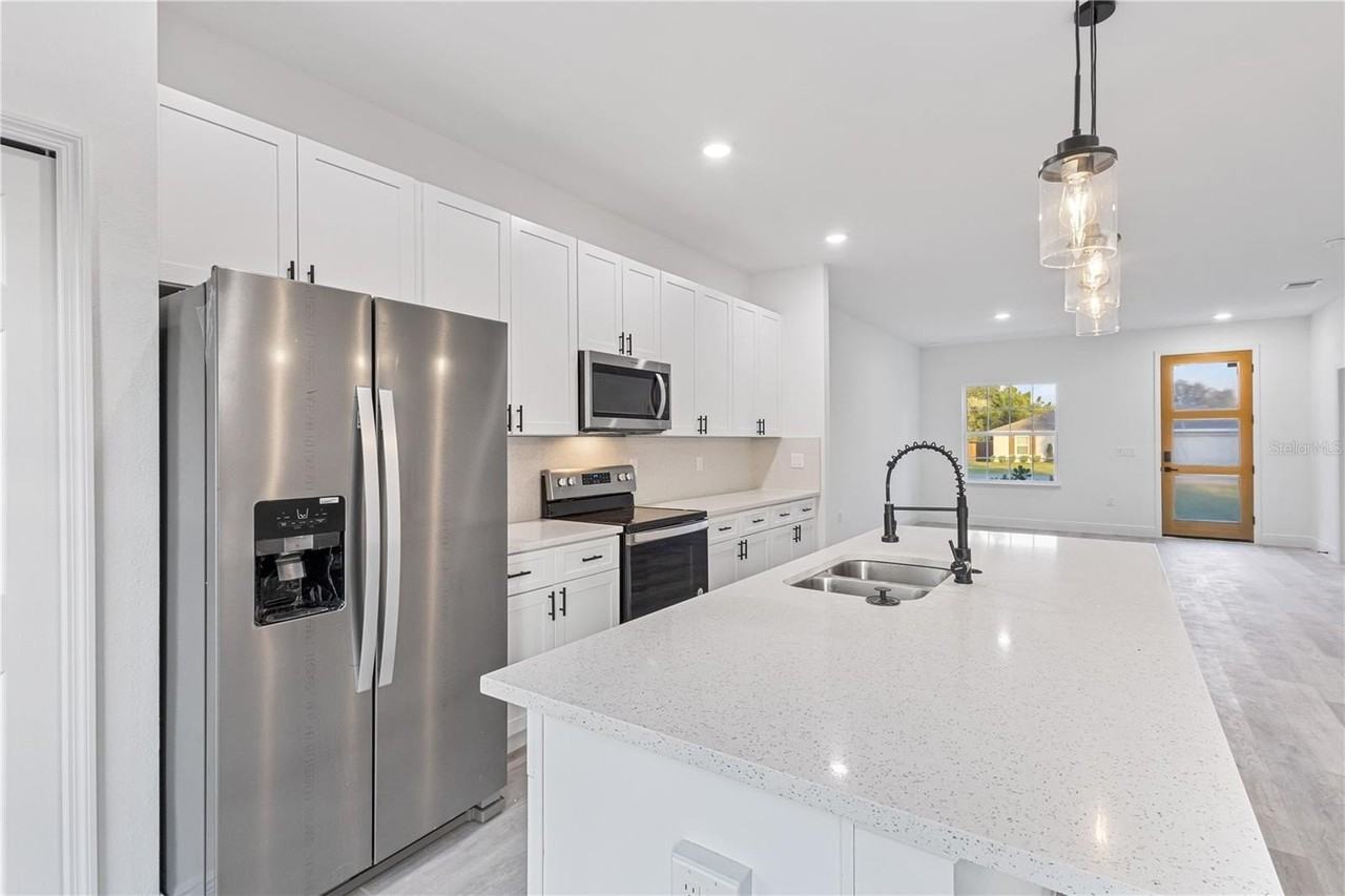 13700 Sw 38th Ct - Photo 3 of 40