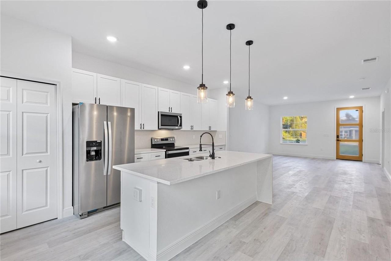 13700 Sw 38th Ct - Photo 4 of 40