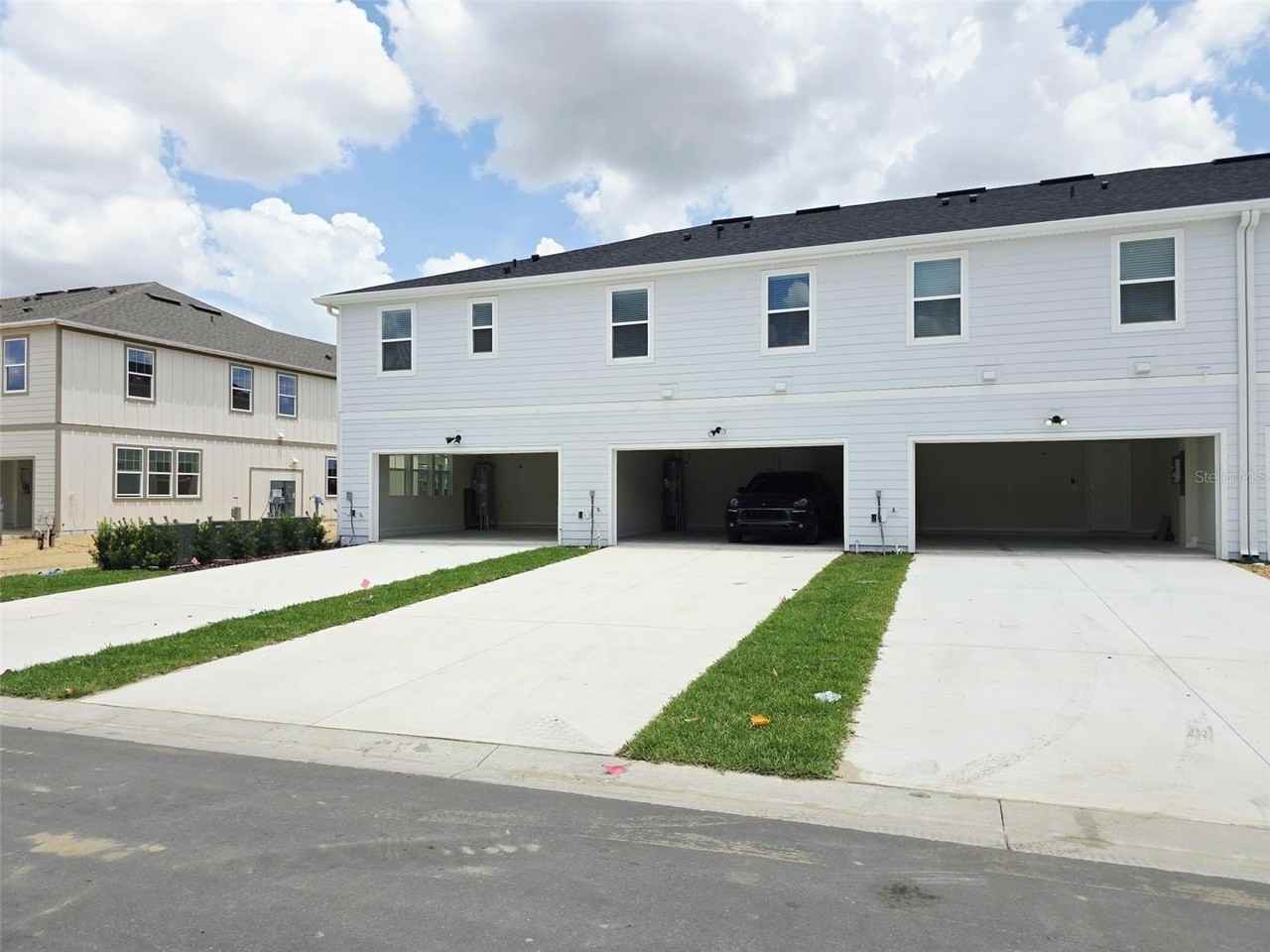 6258 Sunny Time Ave - Photo 2 of 32
