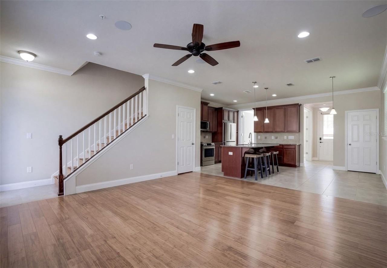 8049 Cadman St - Photo 3 of 29