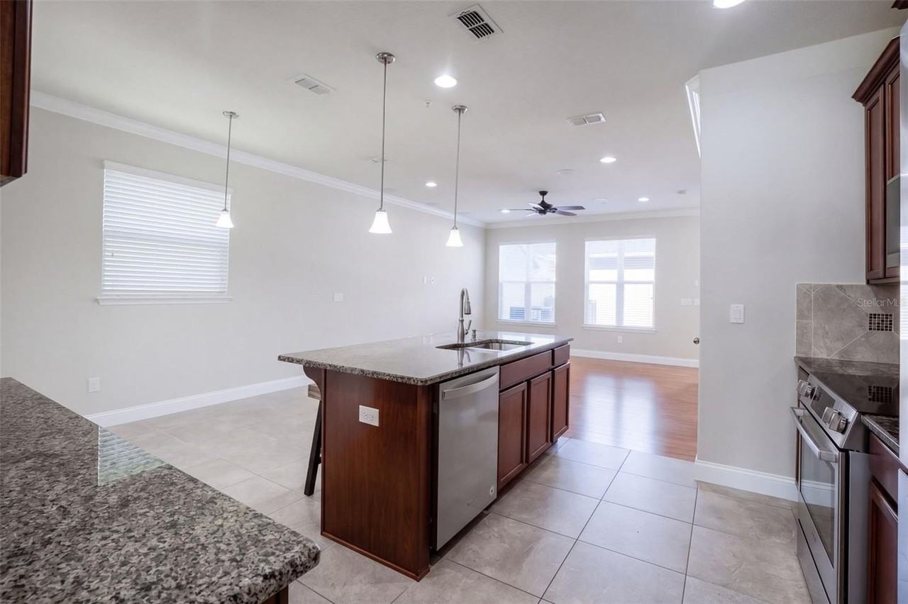 8049 Cadman St - Photo 5 of 29