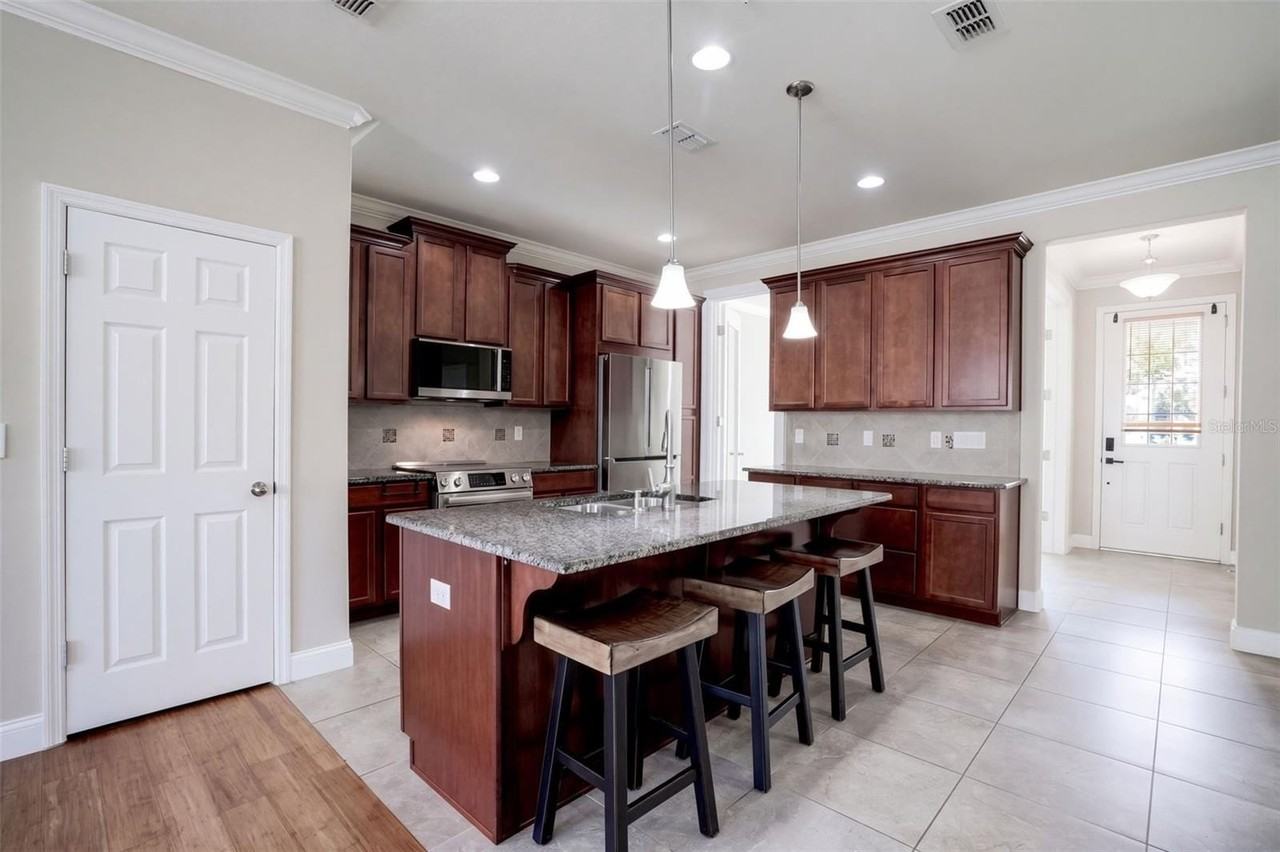 8049 Cadman St - Photo 6 of 29