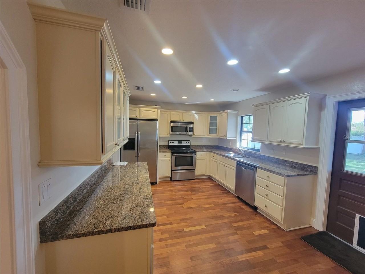 4380 Se 58th Pl - Photo 4 of 11