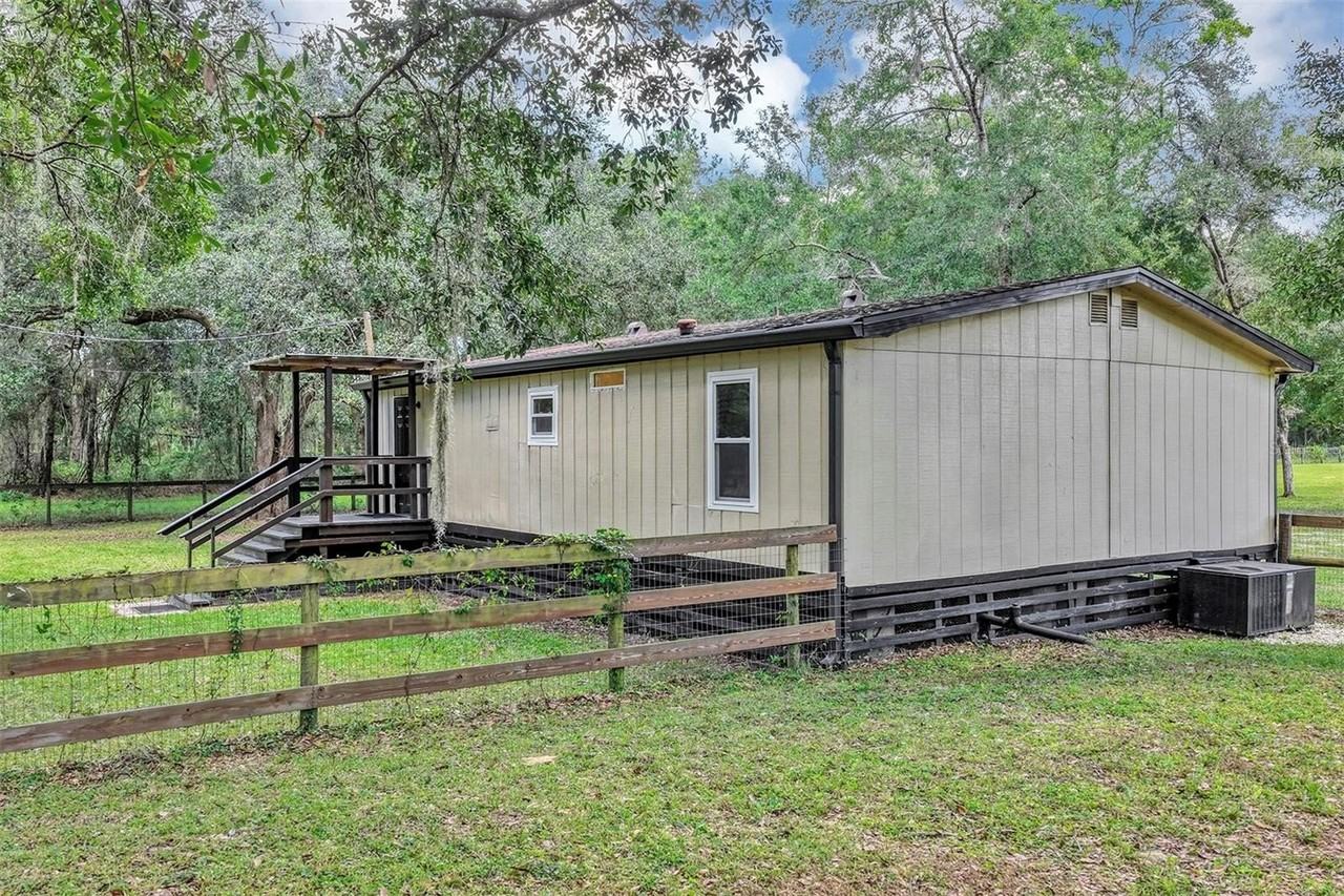 9320 Nw 125th Ave - Photo 4 of 50