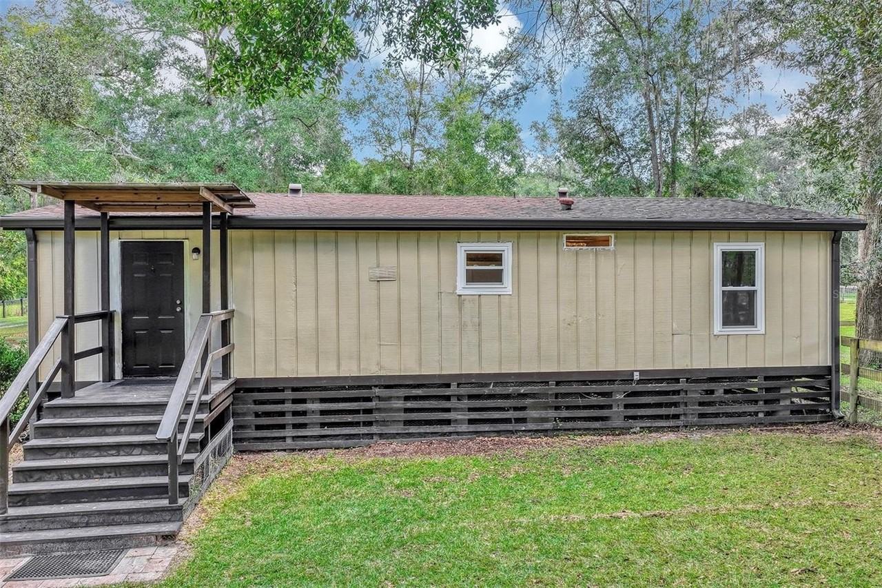 9320 Nw 125th Ave - Photo 5 of 50
