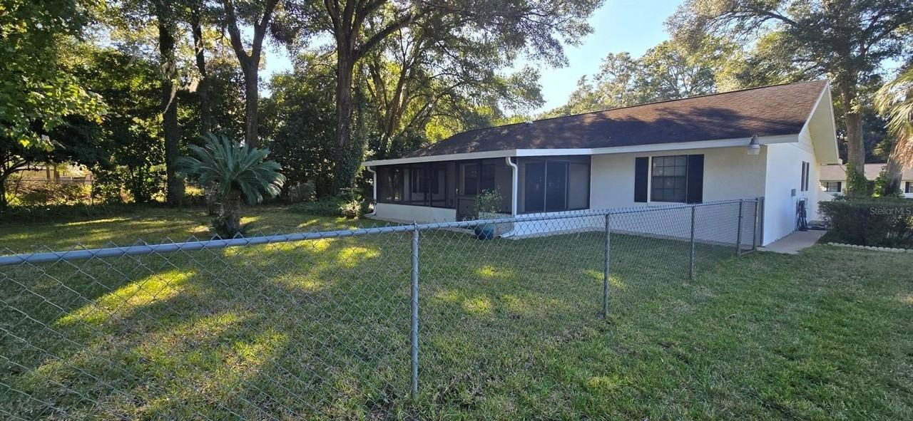 10605 Sw 68th Ter - Photo 2 of 19