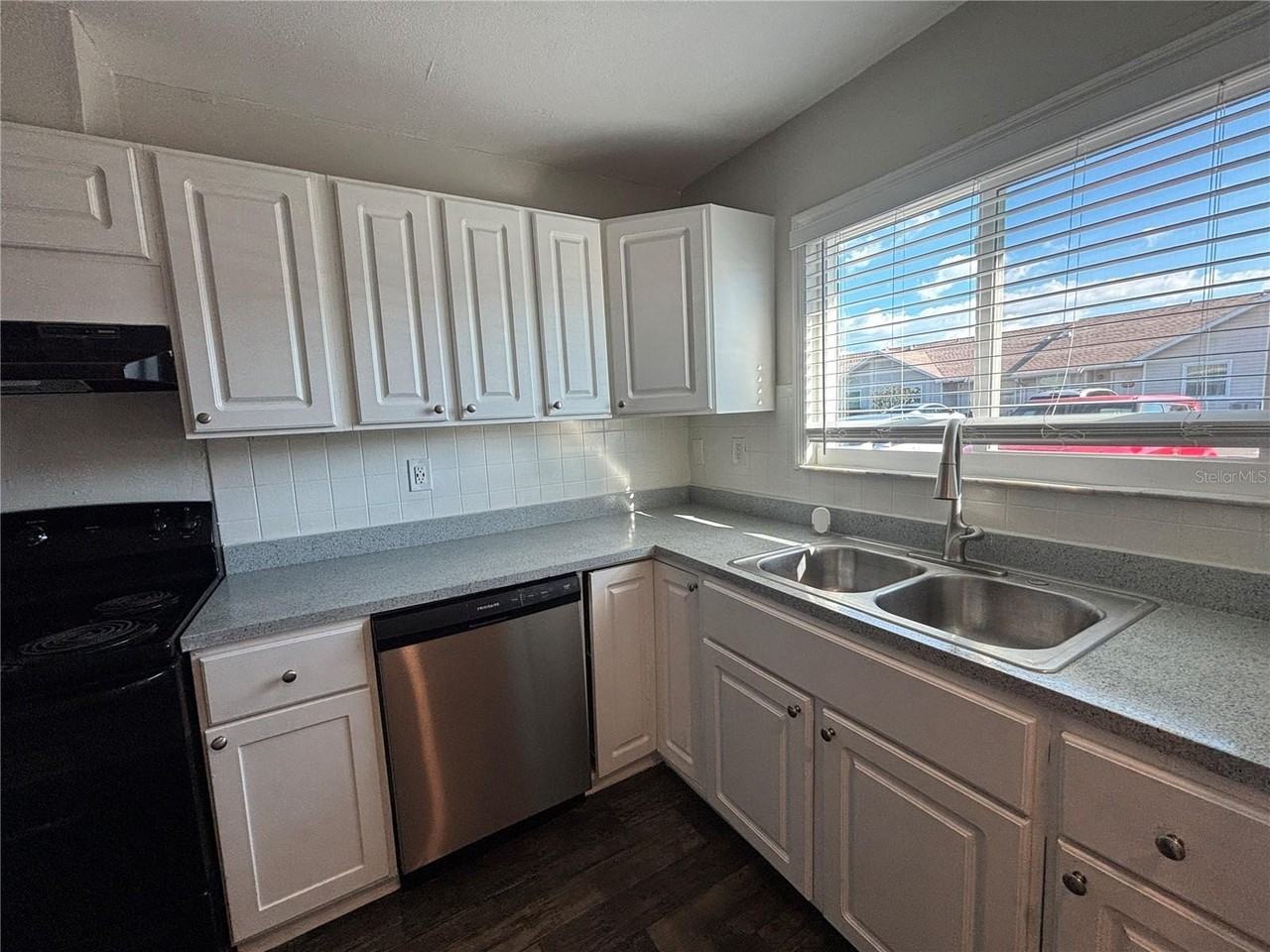 1907 Orange Boulevard Way - Photo 7 of 24