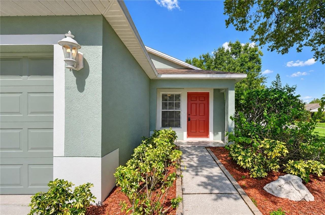 8736 Morrison Oaks Ct - Photo 2 of 50