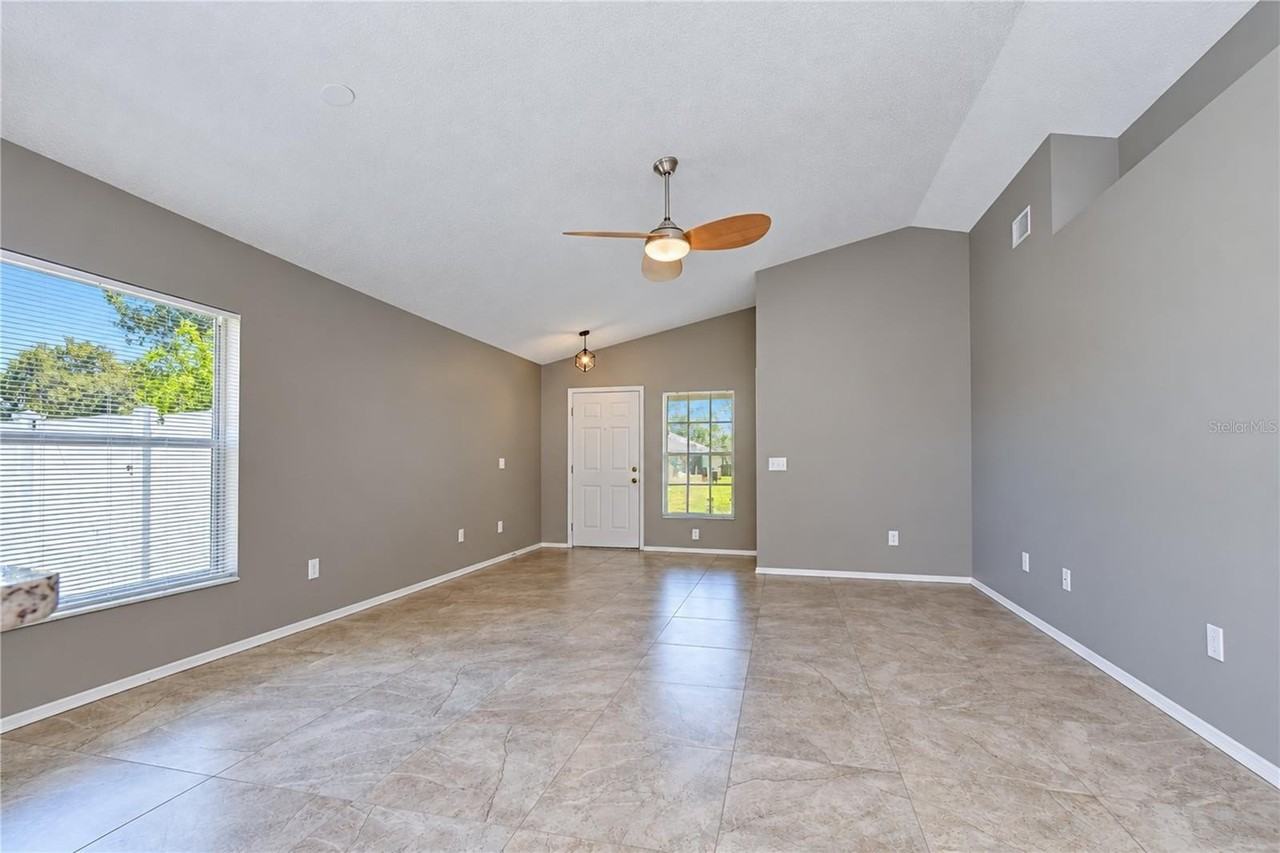 8736 Morrison Oaks Ct - Photo 6 of 50
