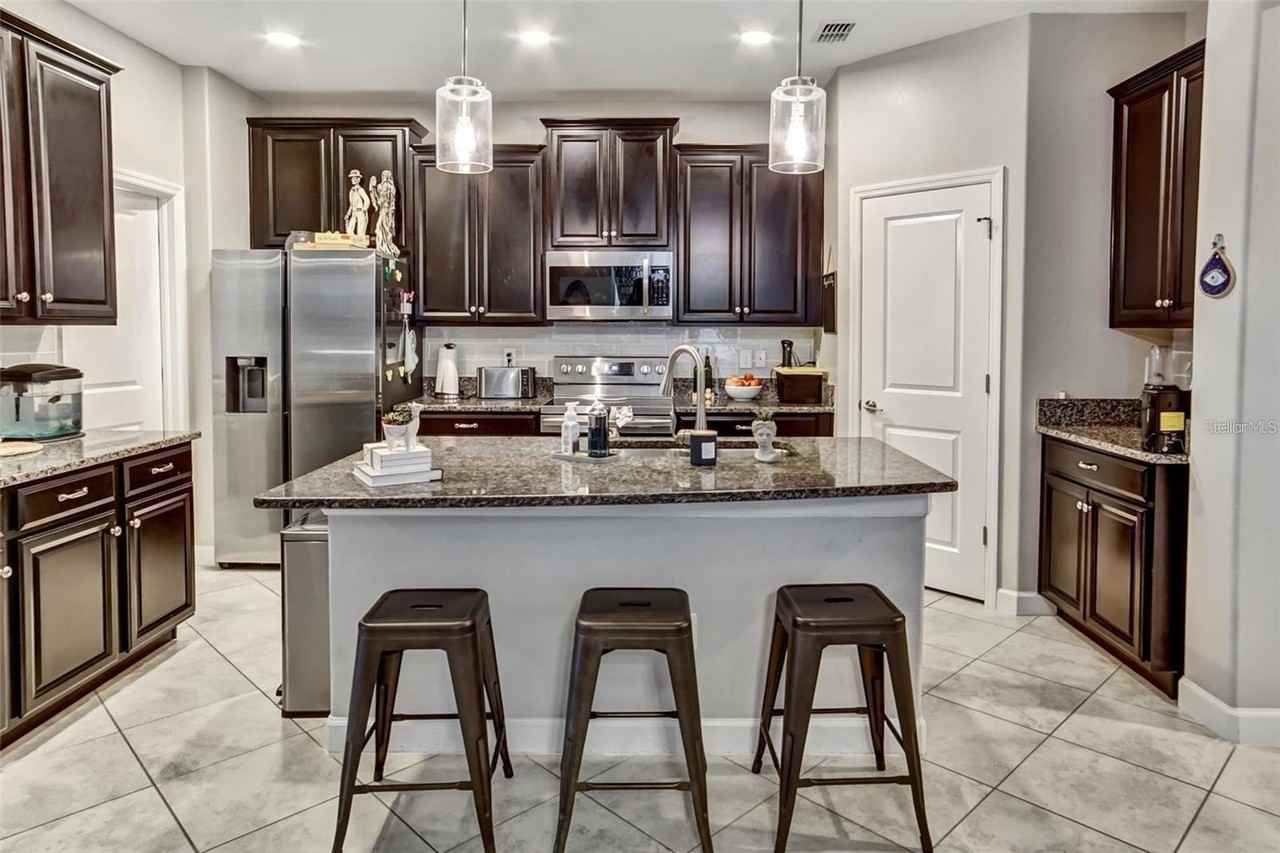 11420 Freshwater Ridge Dr - Photo 4 of 22