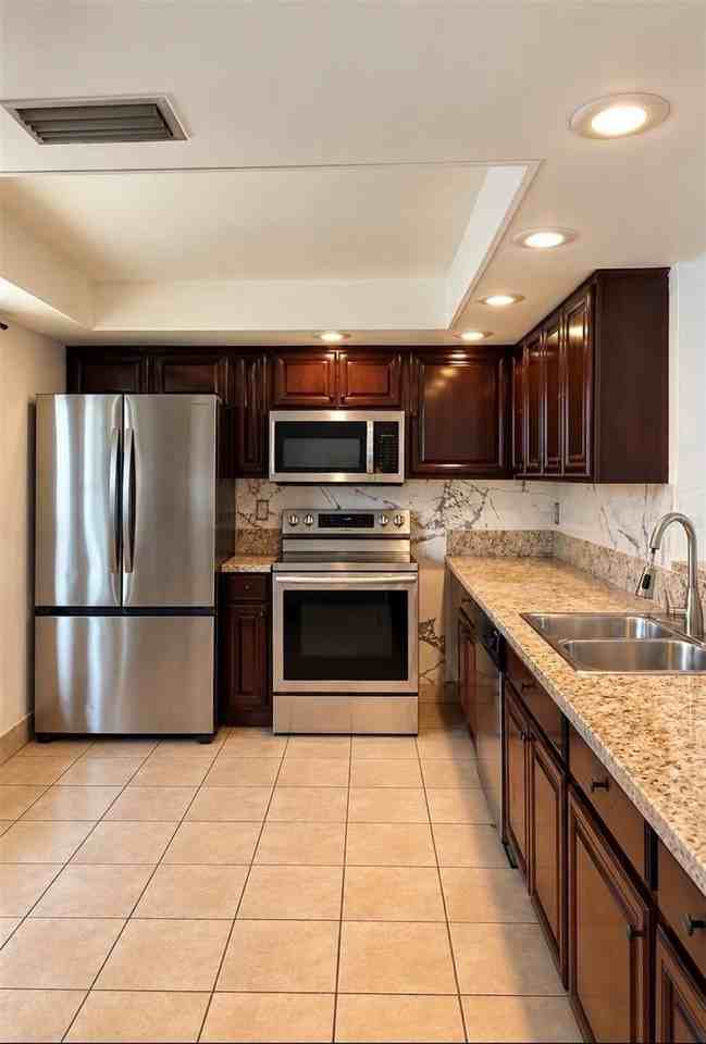 2034 Sheffield Ct - Photo 5 of 36
