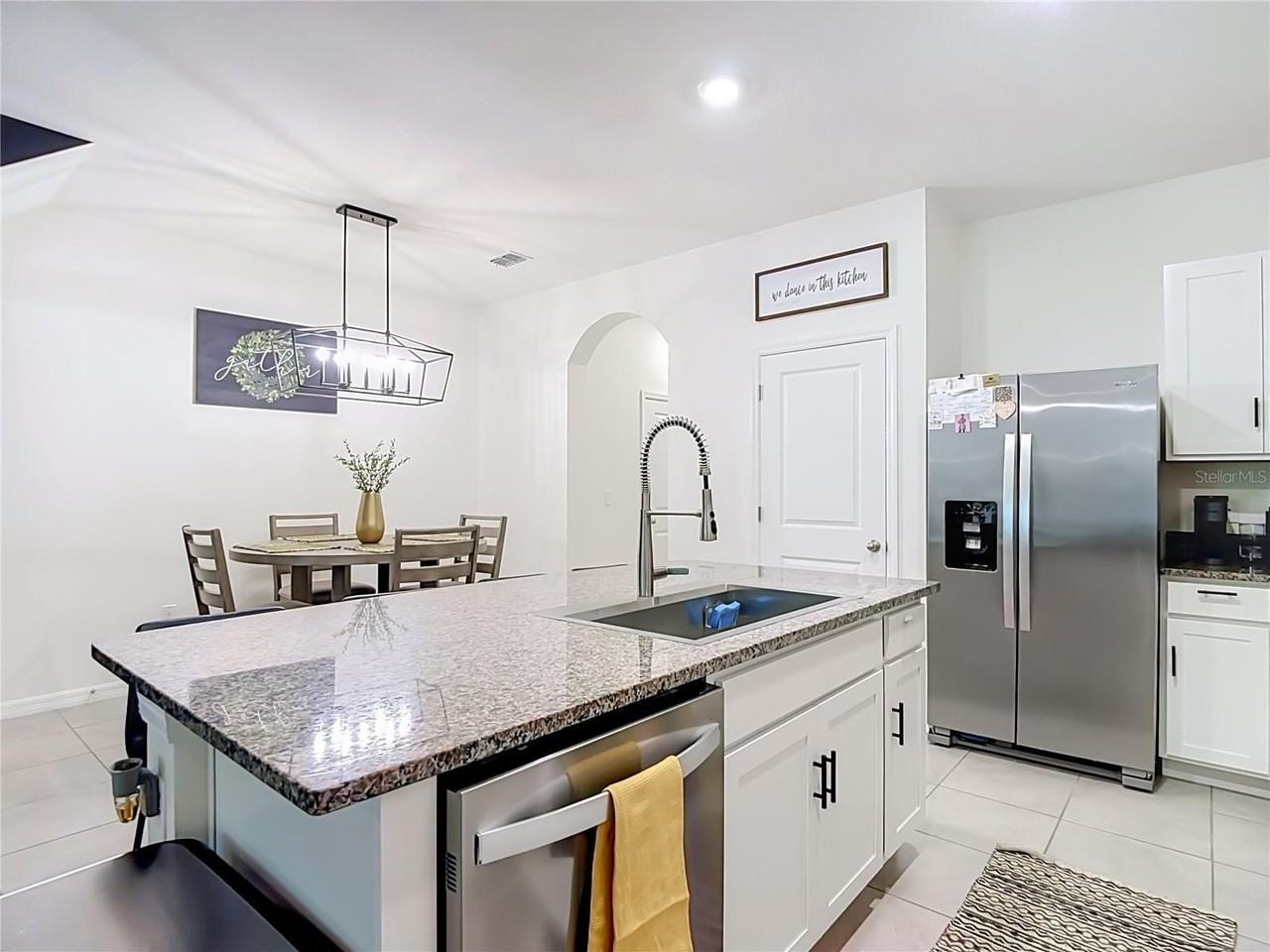 3347 Pleasant Willow Ct - Photo 7 of 38