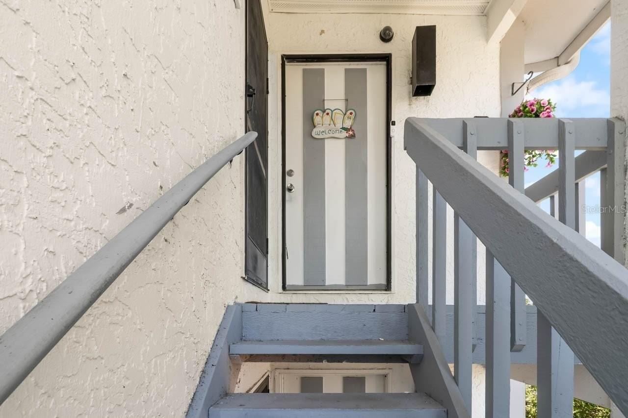 609 Lively Dr #B - Photo 3 of 16