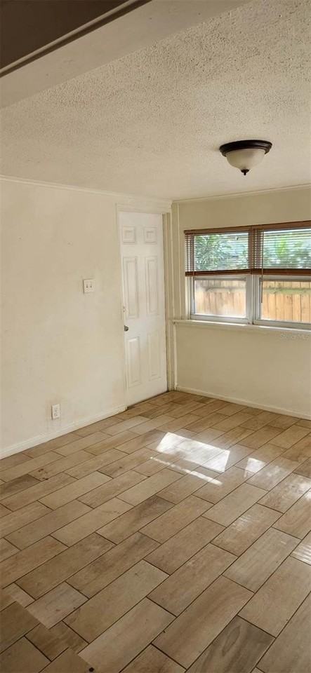 3701 47th St N - Photo 6 of 8